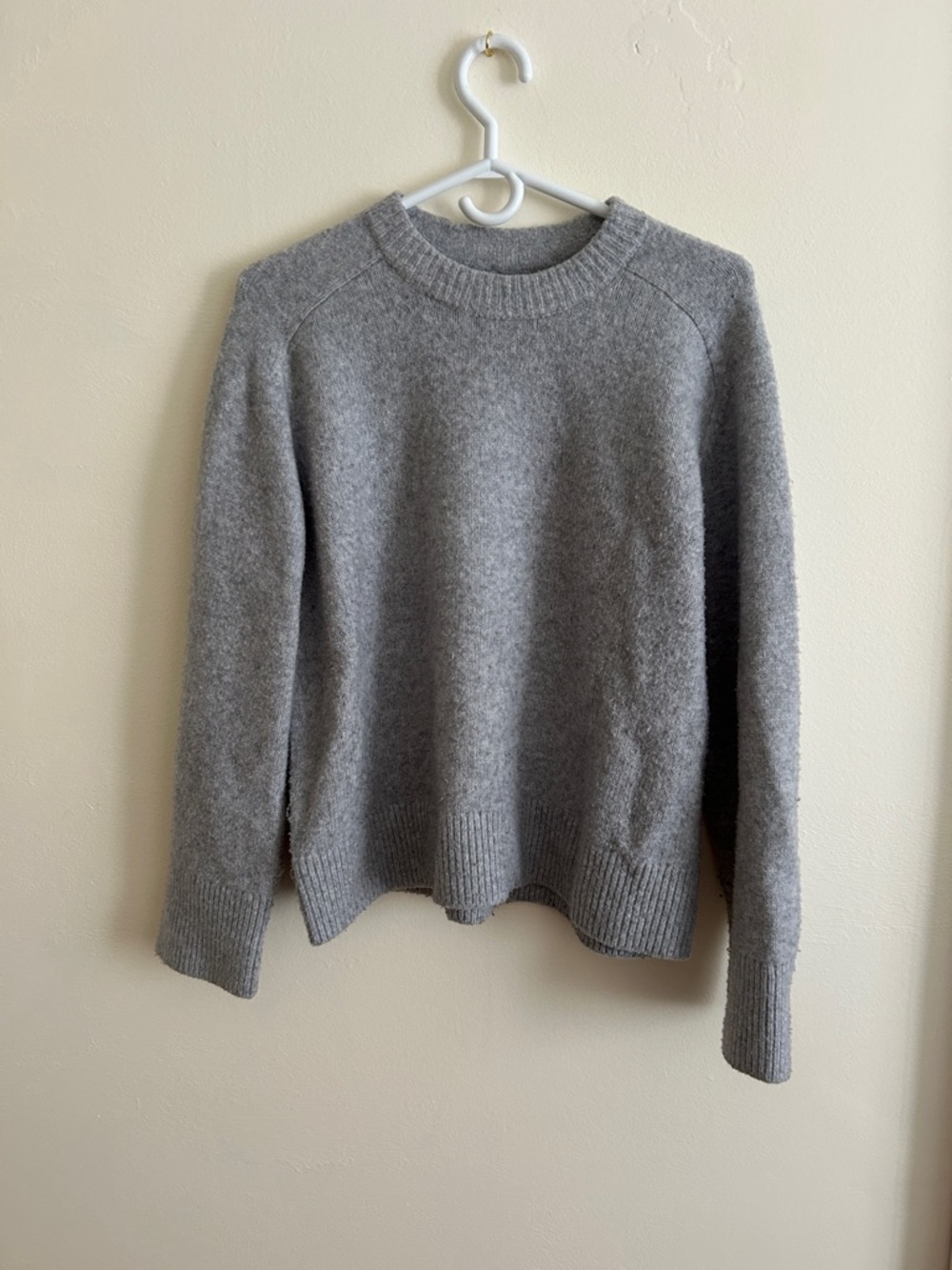Abercrombie & Fitch Heather Gray Crewneck Sweater